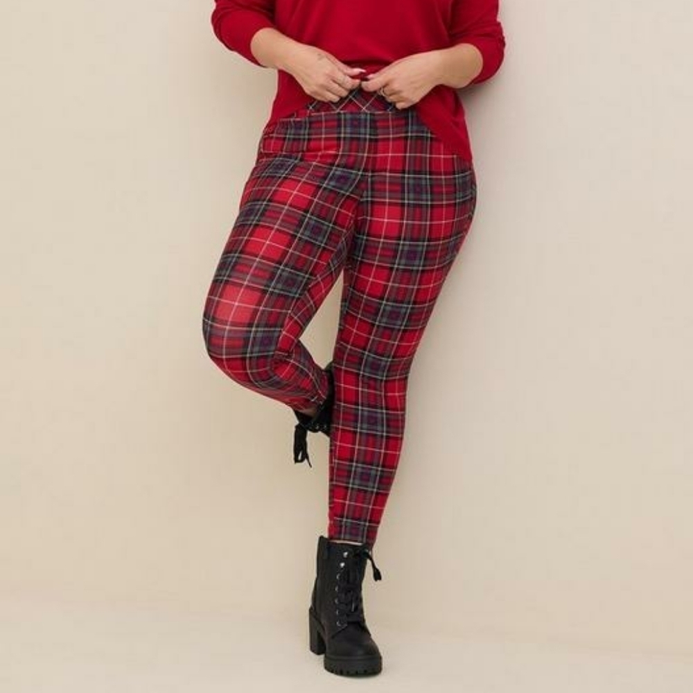 NWT Torrid Red Tartan Pocket Pixie Skinny  Luxe Ponte High-Rise Pant Size 6 Reg